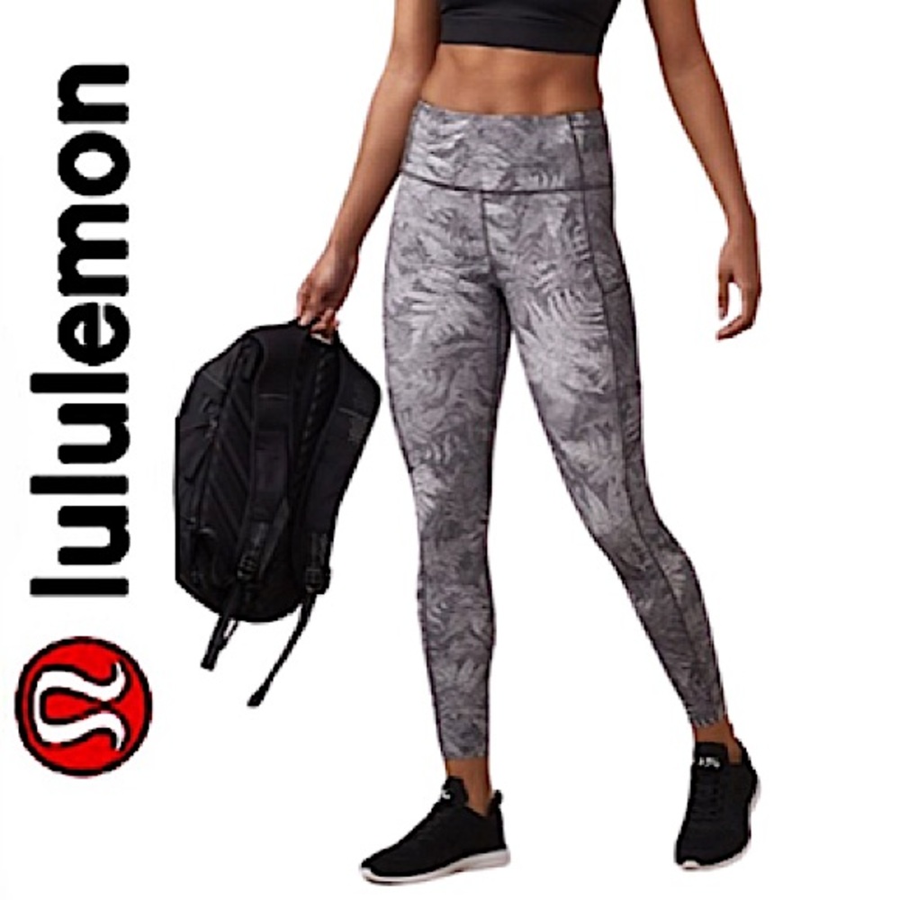 LULULEMON.EUC. Gorgeous Fast & Free 7/8 leggings.Kindred Spirit Alpine White.8